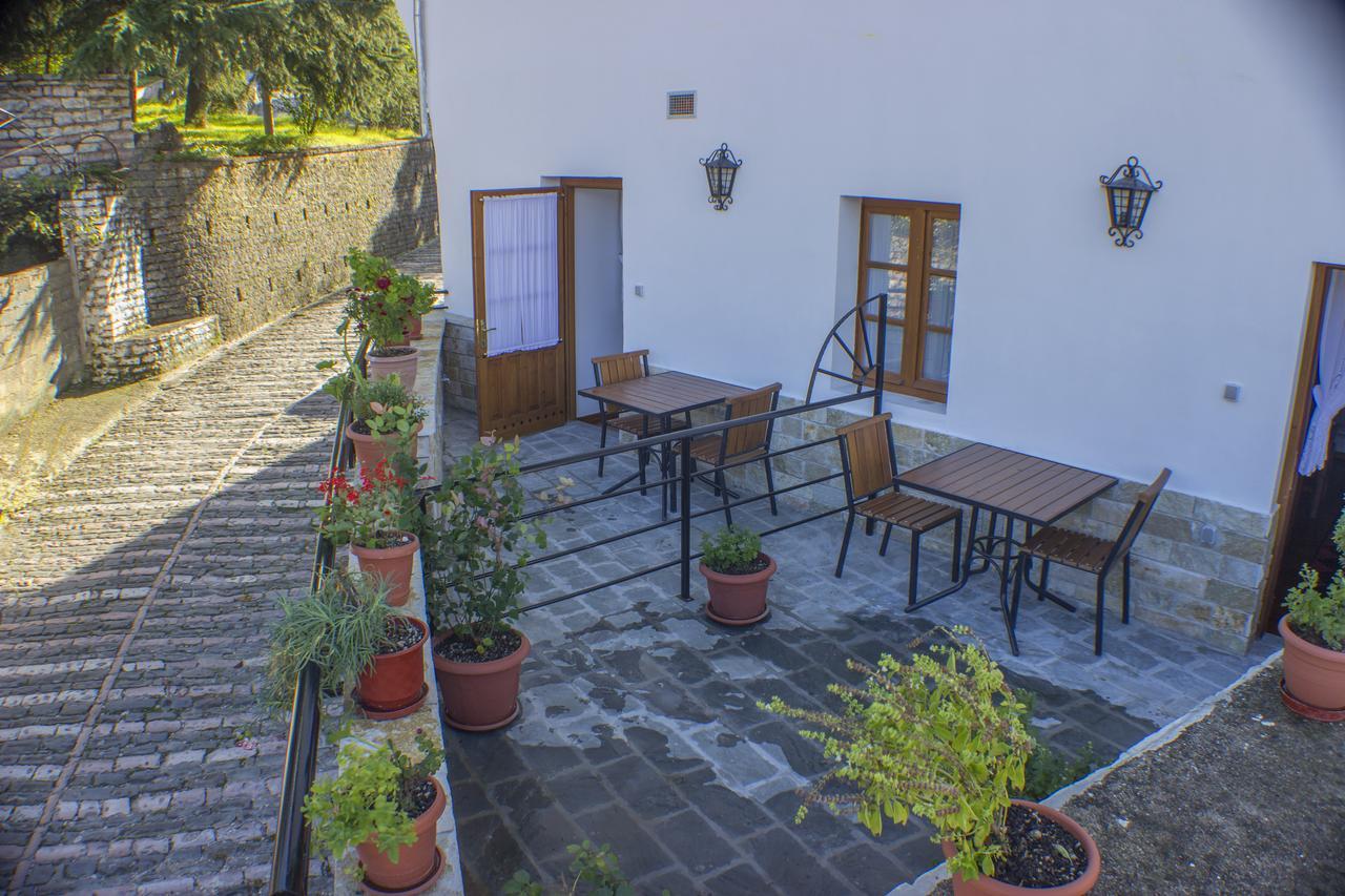 Old Bazaar 1790 Hotel Gjirokastra Kültér fotó